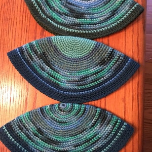 Blue & Green Variegated Kippot image 4