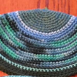 Blue & Green Variegated Kippot Heather center &blue