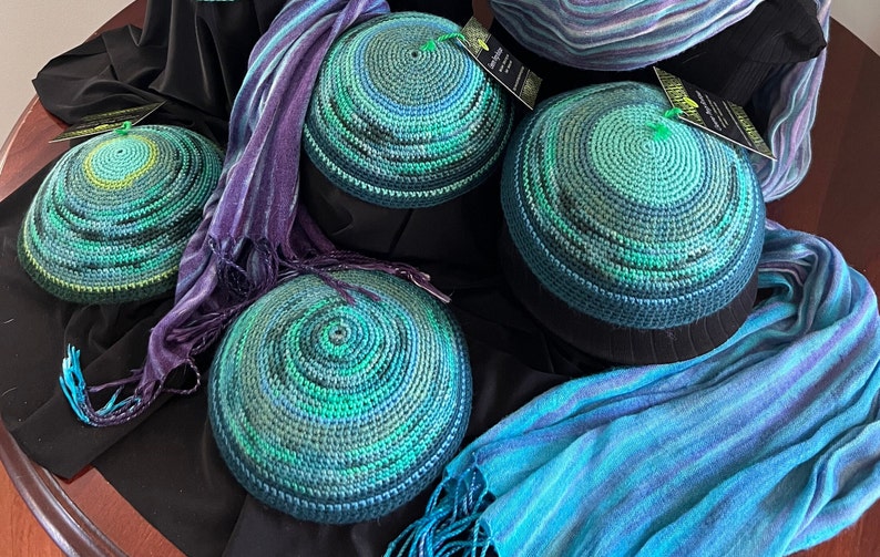 Blue & Green Variegated Kippot image 1