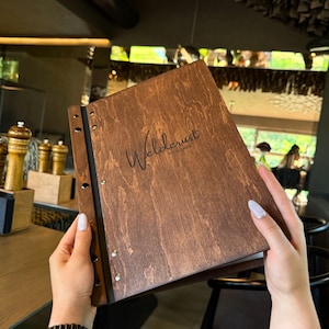 Restaurantmenü A4 mit Logogravur, Menühülle, Menühalter, Rustikales Menü, Bar-Getränkemenü, Menübuch, Individuelle Menühülle, Weinkartenmenü