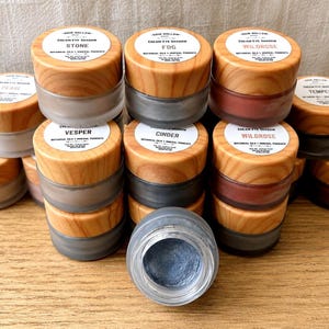 Langlebige Tempest Blue Grey Creme Augenfarbe | Botanisches Mineral Make-up im Eleganten Glasgefäß