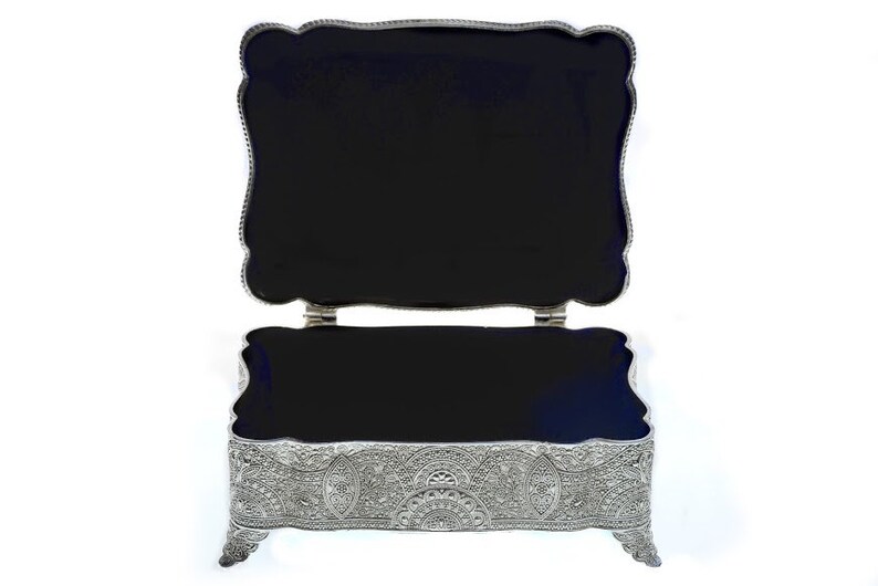 Boîte à Bijoux En Métal Argenté - Occasion Charmante Pour Rangement
