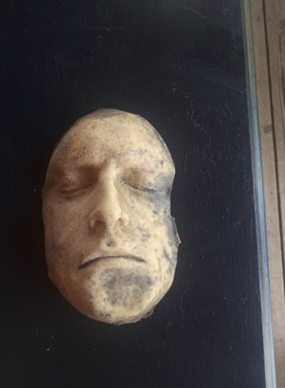 Macabre Irish death mask FREEPOST