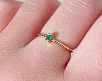 14k Gold Green Emerald Baguette Ring, Natural Gemstone Ring, Birthstone Stacking Ring