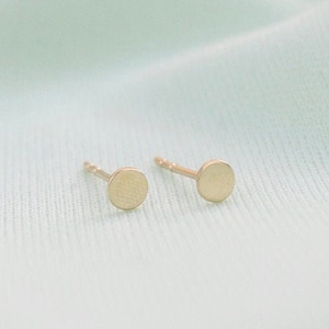 Small Disc Stud Earrings, 14K Gold Circle Studs, 8mm Circle Earrings, Geometric Earrings, Tiny Disc Earrings, Round Flat Studs, Womens Gift