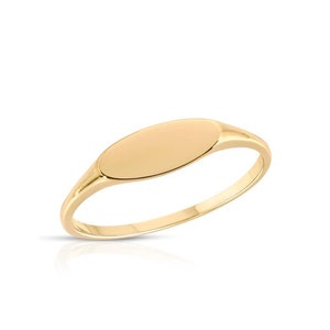 Dainty Oval Signet Ring, 14K Yellow Gold Ring, Classic Signet Ring, Thin Signet Ring, Solid Gold Rings, Modern Rings, Minimalist Jewelry