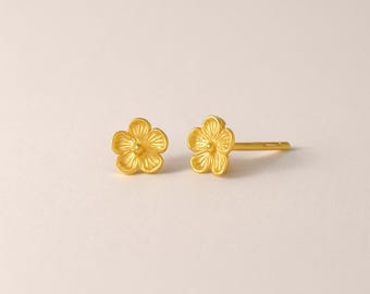 14k Gold Flower Stud Earrings – Dainty Floral Jewelry