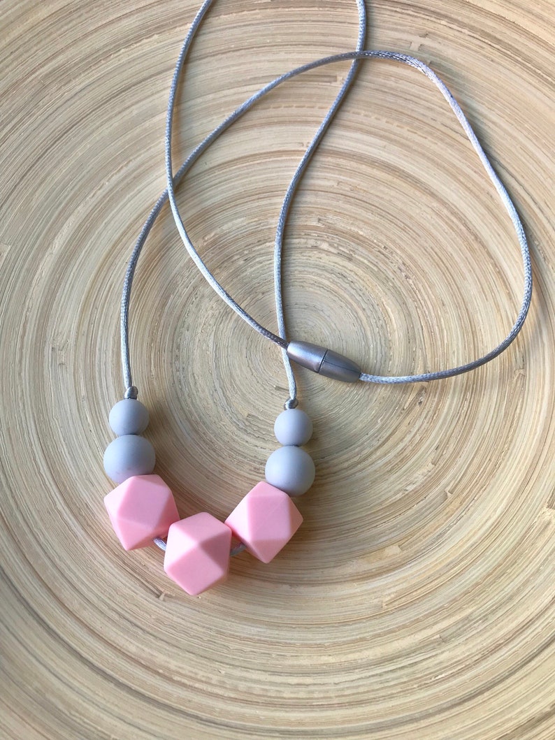 stylish teething necklace