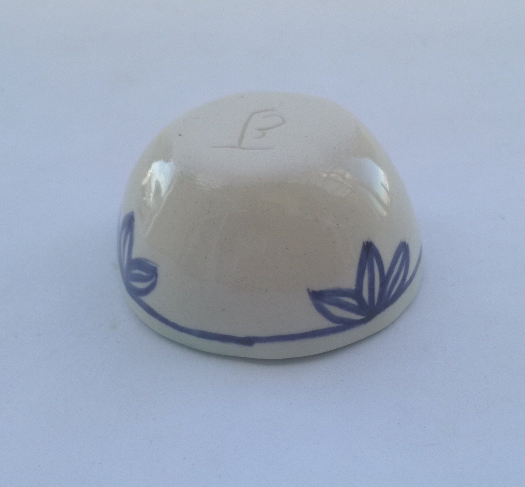 手作り陶器製エッグカップ：青い花柄陶器製エッグホルダー - Etsy 日本