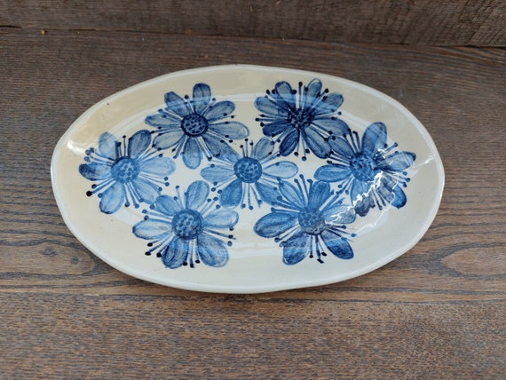手作り陶器 手描きの花が描かれた楕円形の皿 - Etsy 日本