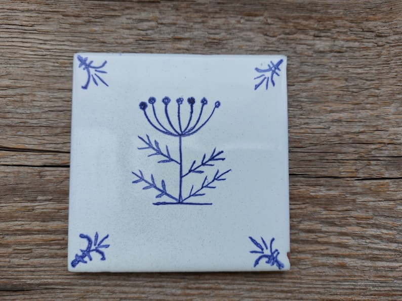 Hand painted Delft style blue ceramic tile with wild flower design. Dutch blue. Backsplash tile. Kitchen, bathroom decor, wall art Dill