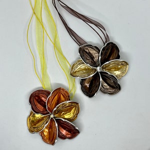 Coffee capsule necklace Flower recycled material / Necklace Coffee capsules “Flower” recycled material