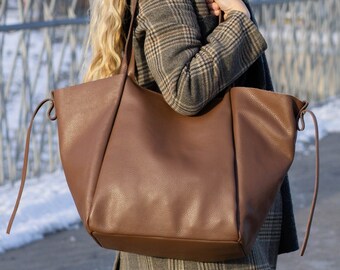 Soft Leather Shoulder Bag - Women's Tote Bag Large Convertible Design, Versatile Leather Tote Bag with Zipper, Leather Hobo Shoulder Bag