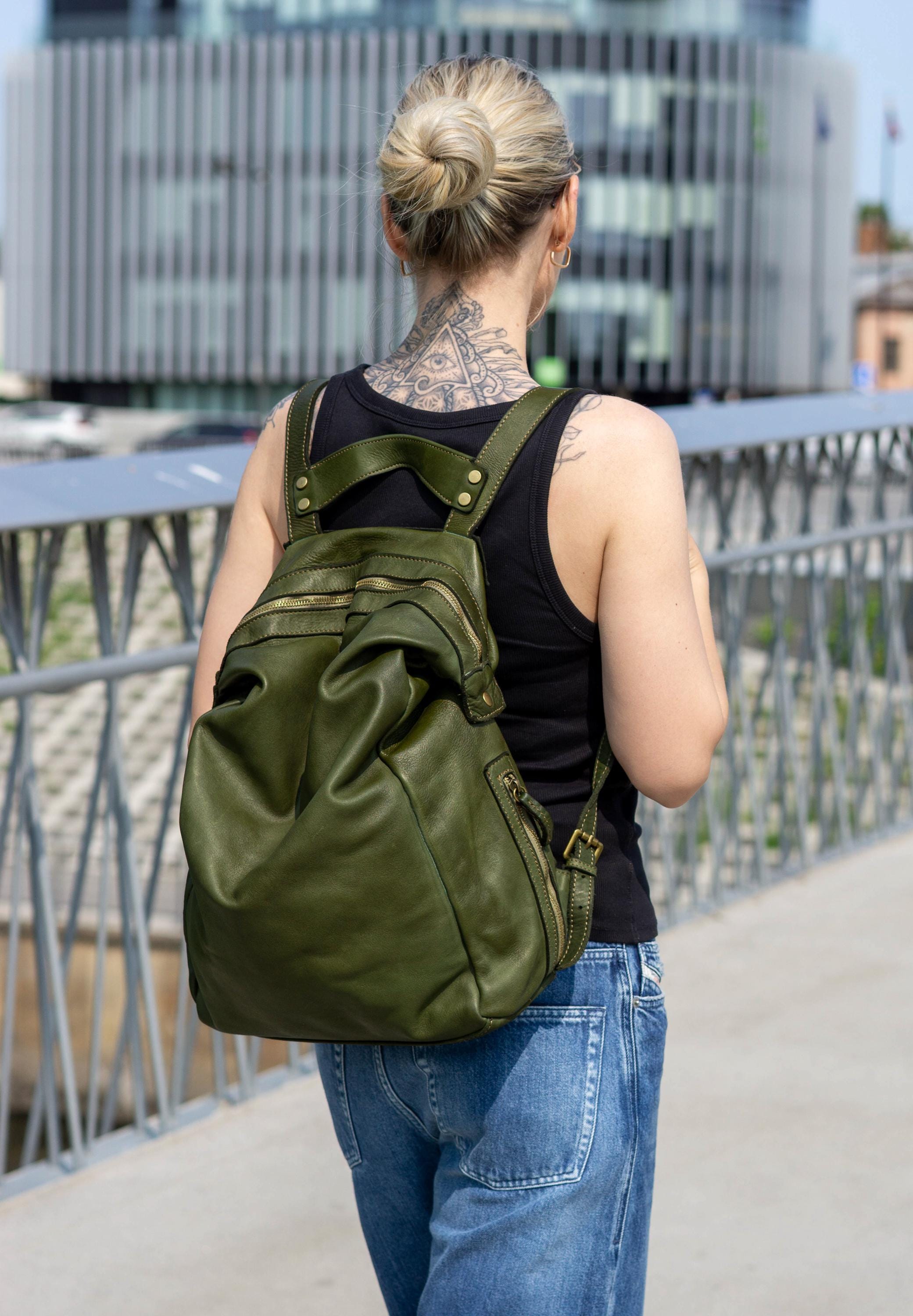 gucci padlock mini backpack GG Coated Canvas and Leather 234316 Fishing Rod Rack DIY Embossed backpack crafted from back Model:7'2