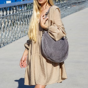 Saashi Velvet Shoulder Bag with Zipper Closure, Solid Color Minimal Western Crossbody