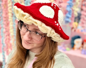 Crochet Mushroom Bucket Hat with Pearls - Handmade hat for festivals, fairs, cosplay, toadstool, medieval, red and white with Custom Colors