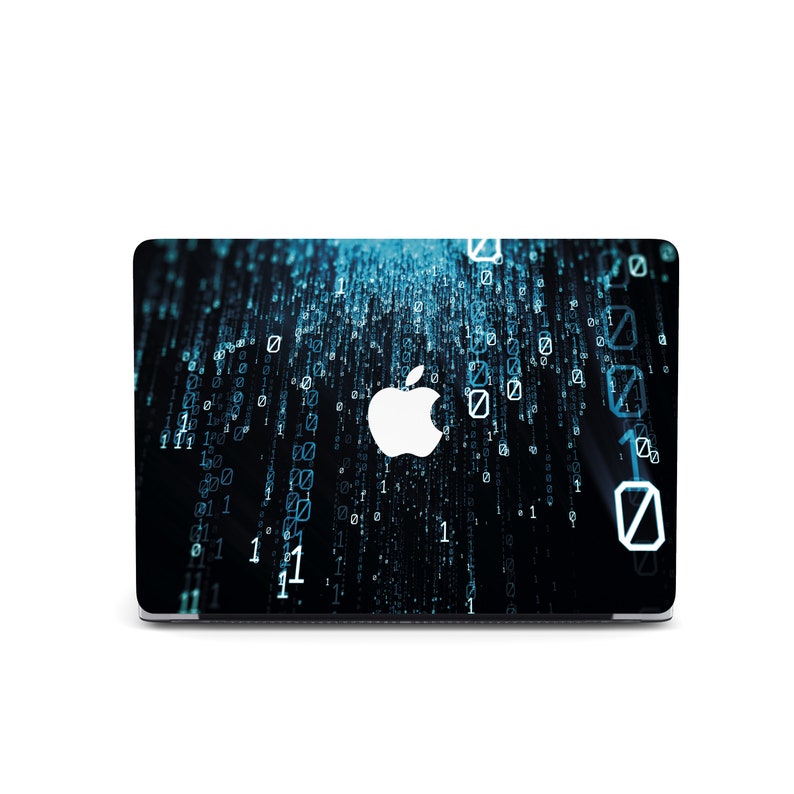 K&ouml;nnte beinhalten: Ein Laptop mit einem schwarzen und blauen digitalen Muster auf dem Deckel. Das Apple-Logo befindet sich in der Mitte des Deckels.