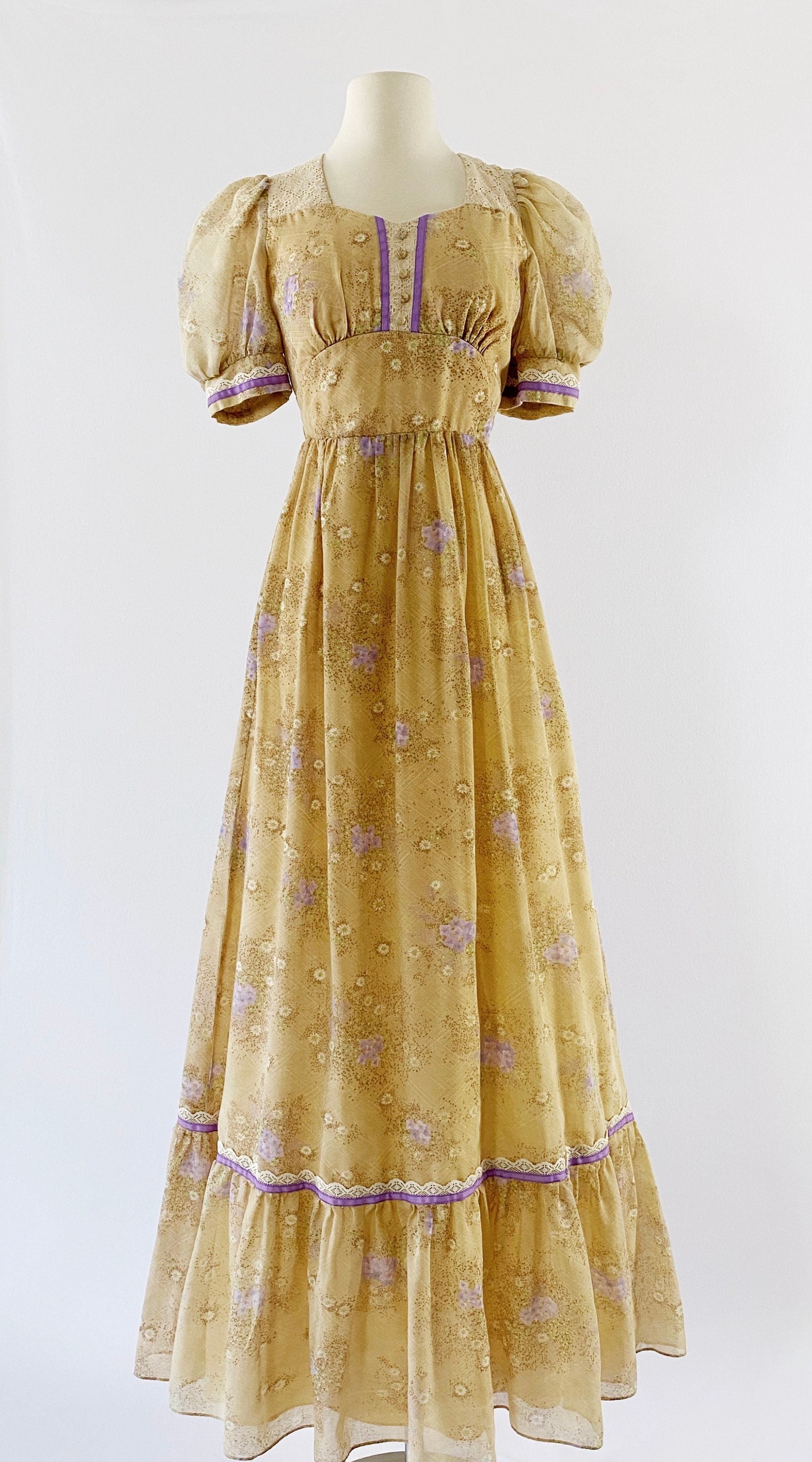 1970s CANDI JONES Floral-Print Maxi Dress