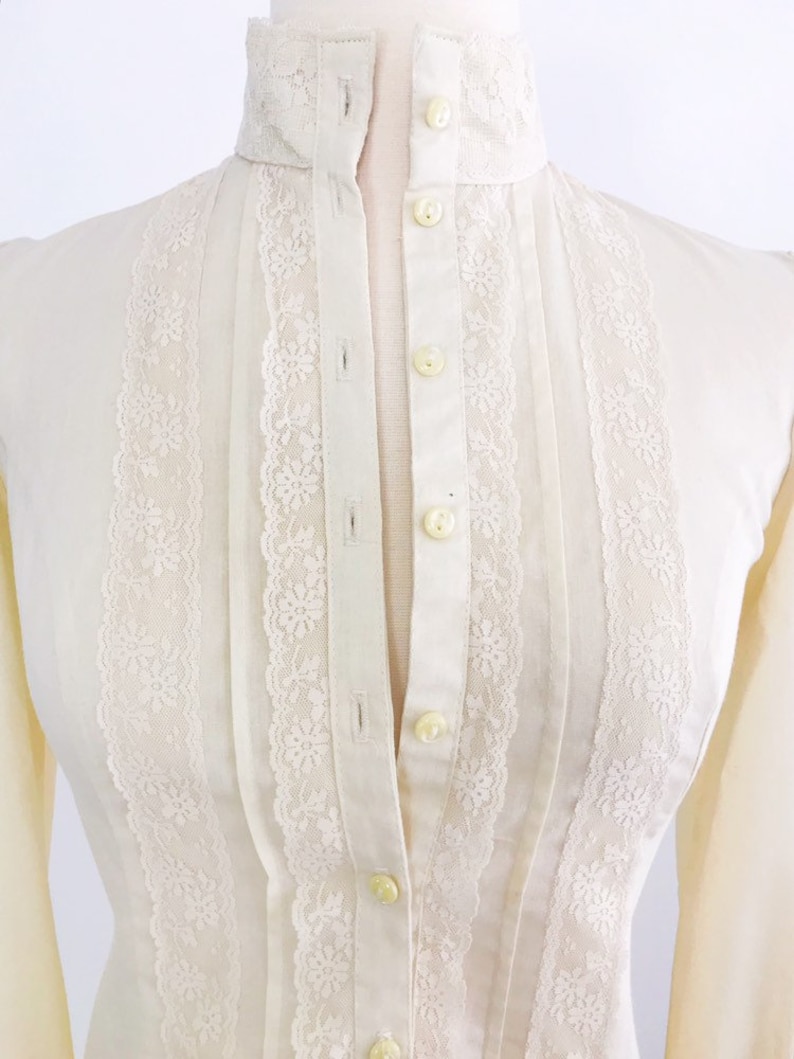 Vintage Jessica/'s Gunnies Cream Button Down Victorian Prairie Blouse