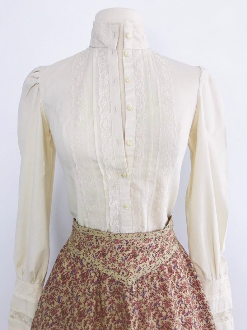 Vintage Jessica/'s Gunnies Cream Button Down Victorian Prairie Blouse
