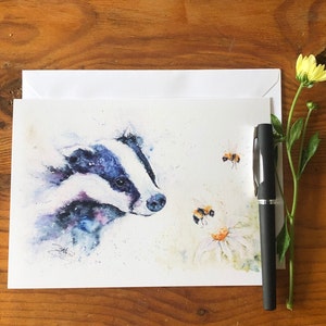 Badgering the Bees Card, Badger Greetings Card, Wildlife Art Card, Birthday Card, Blank Card, Acquerelli dell'artista naturalista Sandi Mower