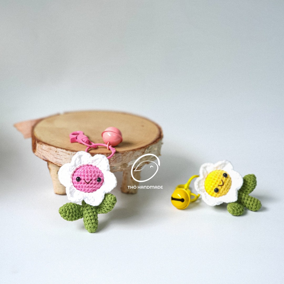 Crochet Amigurumi Flower Keychain,handmade Flower Keychain, Amigurumi