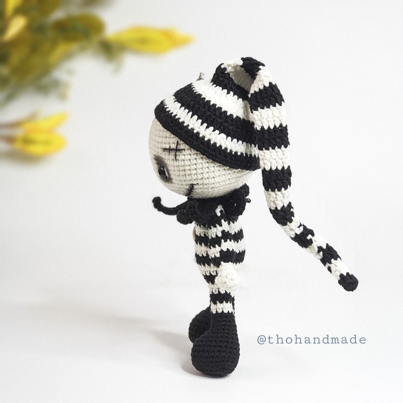 Jack Skellington gehäkelte Amigurumi Puppe, Häkelpuppe zu verkaufen. Amigurumi Gothic Puppe, Häkelpuppe gefüllt, Amigurumi Horror Puppe, Plüschtiere Bild 6