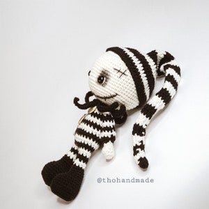 Jack Skellington gehäkelte Amigurumi Puppe, Häkelpuppe zu verkaufen. Amigurumi Gothic Puppe, Häkelpuppe gefüllt, Amigurumi Horror Puppe, Plüschtiere Bild 9