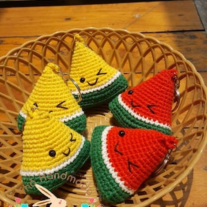 Gehäkelte Wassermelone Schlüsselanhänger, gehäkelte Schlüsselanhänger, Amigurumi Wassermelone, Schlüsselanhänger, Wassermelone Plüsch, häkeln Amigurumi Spielzeug zum Verkauf, Geschenk für sie