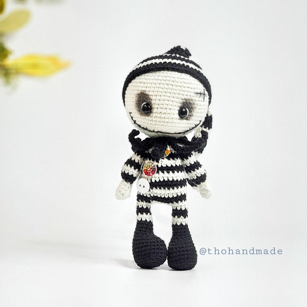 Jack Skellington crochet amigurumi poupée, poupée au crochet à vendre. poupée gothique amigurumi, poupée au crochet farcie, poupée d’horreur amigurumi, peluches