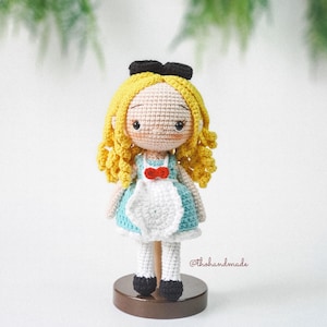 Alice in Wonderland  crochet amigurumi doll, amigurumi princess, amigurumi fairy, crochet doll, stuffed doll, baby shower gift, gift for kid
