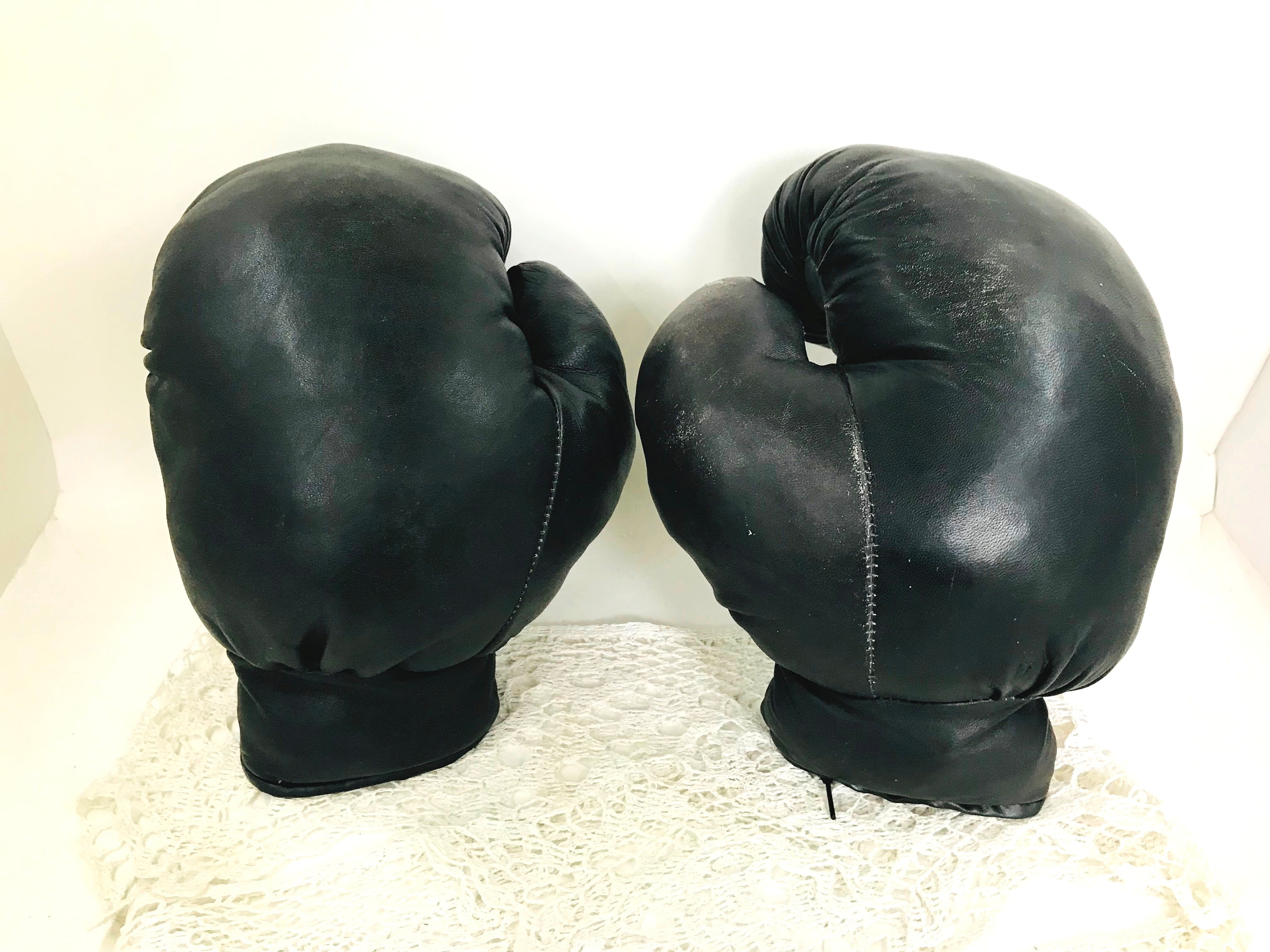 Versace Lamyland Leather Boxing Gloves In Black Gold
