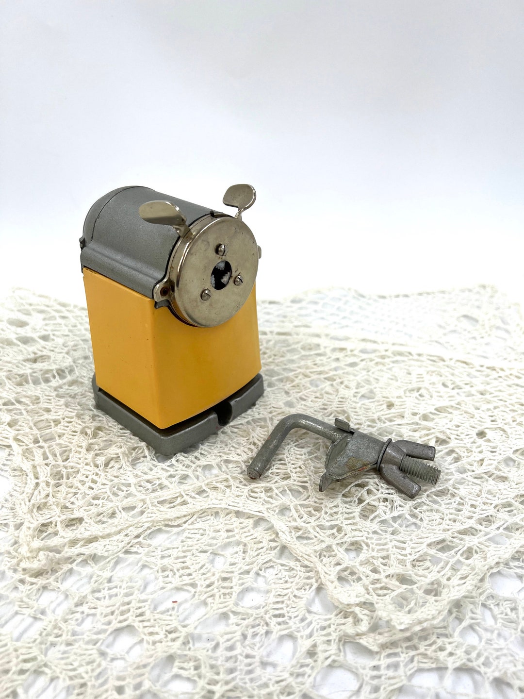 Vintage Table Mounting Pencil Sharpener Retro Desktop Rotary Etsy