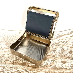 Tobacciana To make a cigarette Cigarette roll Rolling machine Cigarette case  Cigarette roller Metal cigarette rolling machine Tobacco
