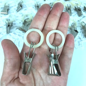 27 vintage curtain clips with plastic rings Curtain ring set Curtain rings with clips Curtain hooks Metal vintage clothespins for curtains