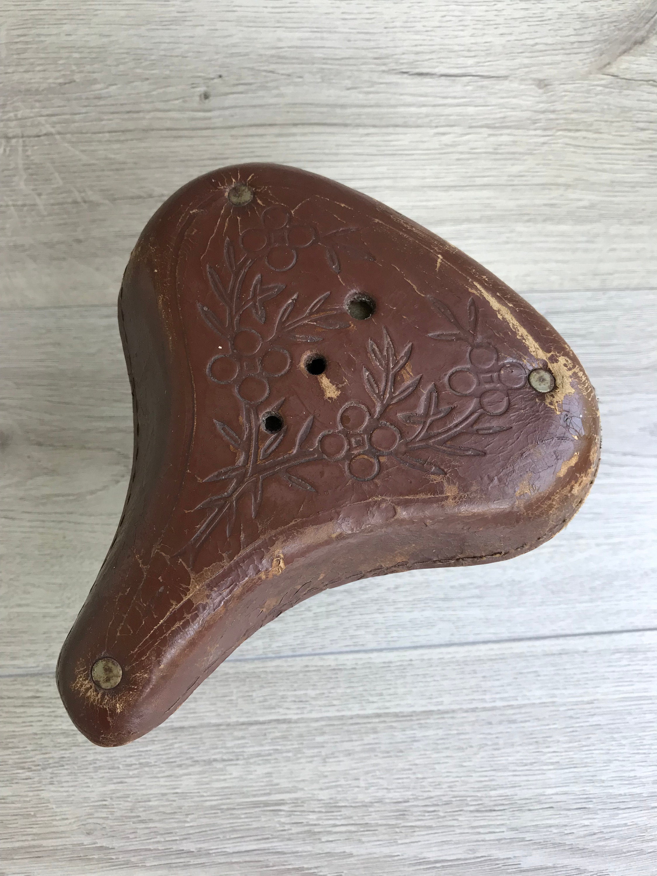 vintage persons bicycle seat