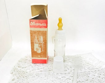 Vintage soviet feeding bottle for kids Measuring bottle with rubber pacifier Milk glass baby bottle 200 ml / 6.7 oz Nursery bottle