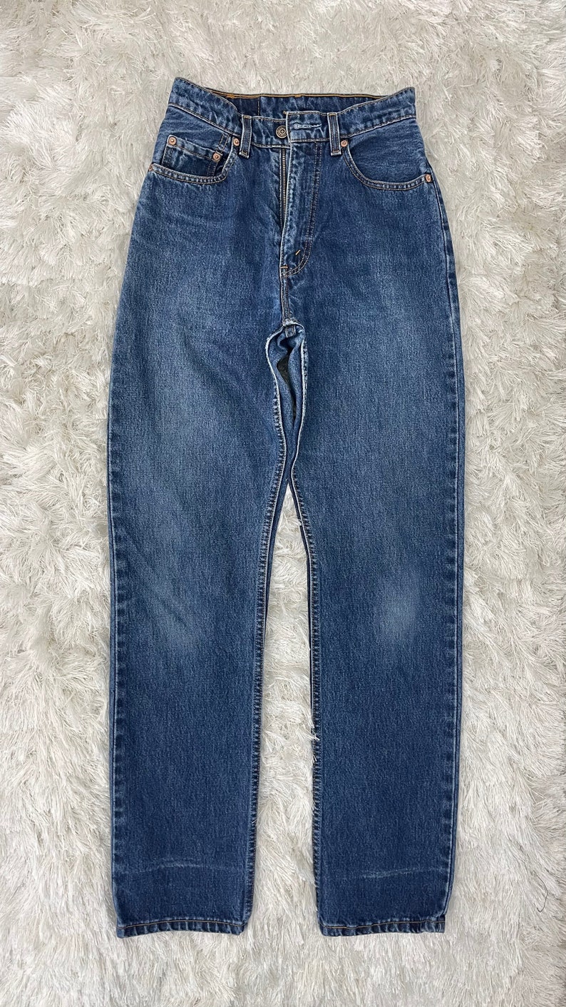 Vintage Levi\u2019s SUPER high rise 2526