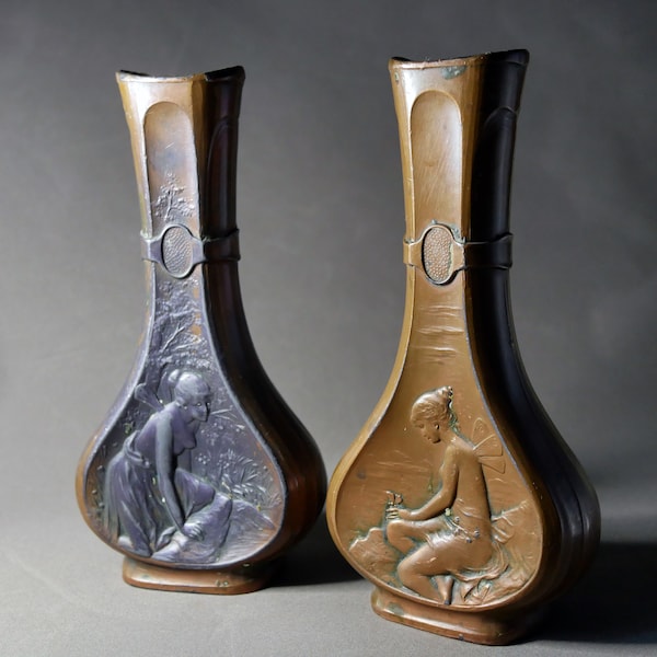 Paire de Vases Art Nouveau étain Originaux, fée femme nue, début 20ème