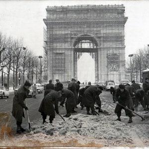 Photographie 1935 Arc de triomphe PARIS, ORIGNIALE noir et blanc vintage, tampon ww2 1944 Armistice