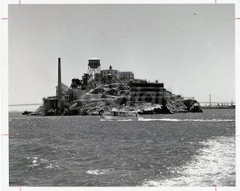 ALCATRAZ, California 1974, ORIGINAL vintage black and white film photograph