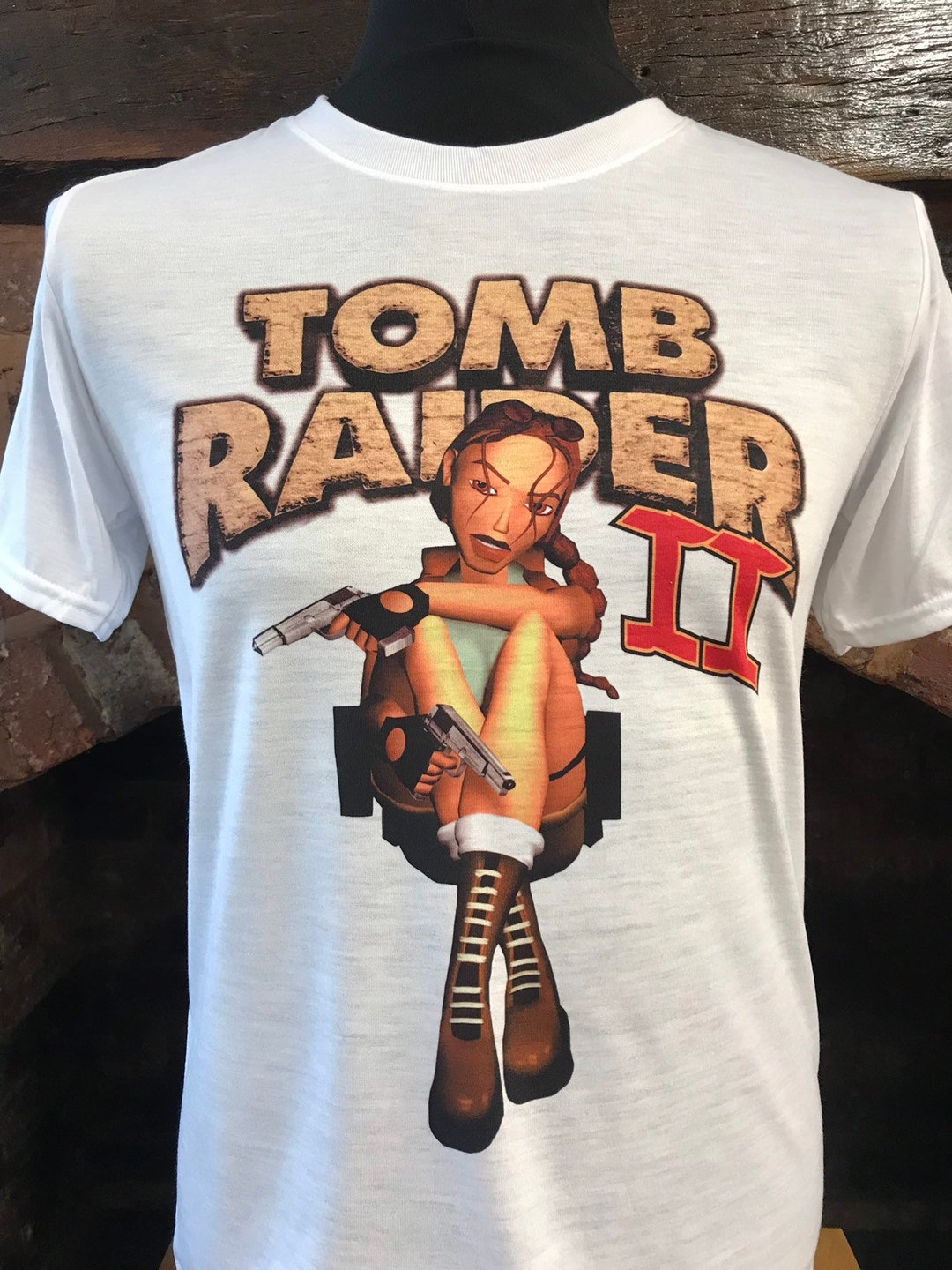 Tomb Raider 2 - Lara Croft - White T-shirt. 90