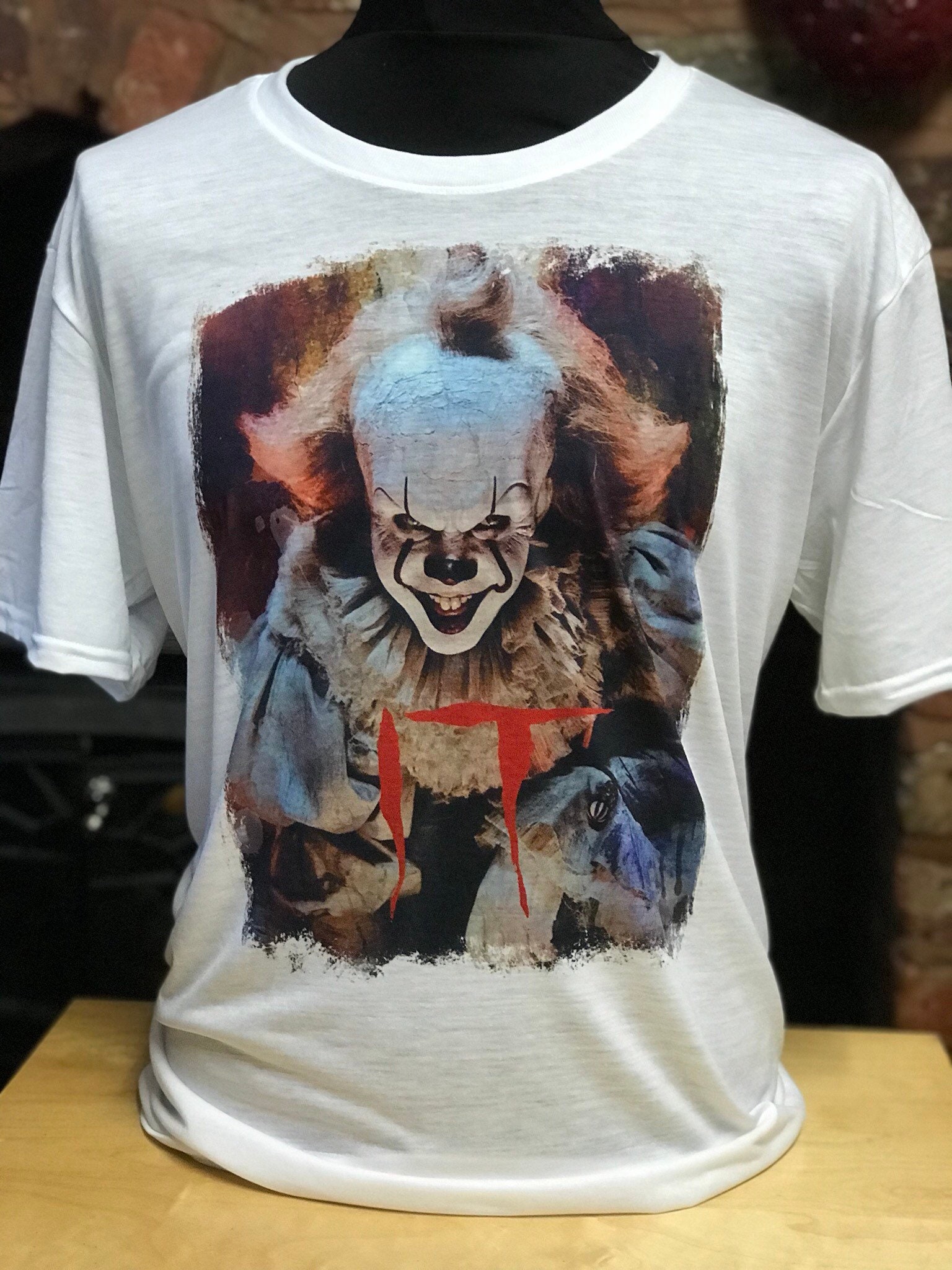 IT - ペニーワイズTシャツ。ホラー、ピエロ、リメイク。メンズ 