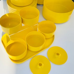 Mid Century Modern Heller Massimo Vignelli 1970s Yellow Stacking Dinnerware Plates Cereal Bowls Serving Tray Salad Bowl Made in Italy image 6