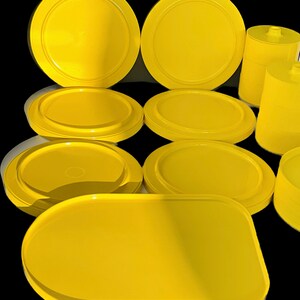 Mid Century Modern Heller Massimo Vignelli 1970s Yellow Stacking Dinnerware Plates Cereal Bowls Serving Tray Salad Bowl Made in Italy image 7