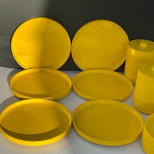 Mid Century Modern Heller Massimo Vignelli 1970s Yellow Stacking Dinnerware Plates Cereal Bowls Serving Tray Salad Bowl Made in Italy image 9