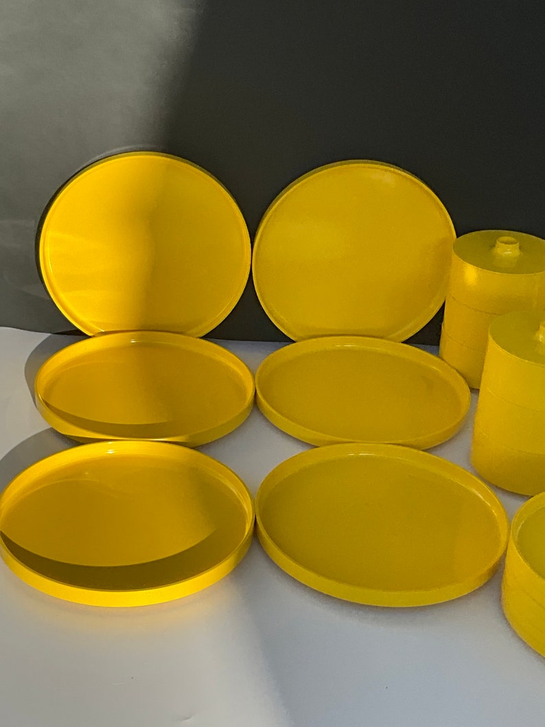 Mid Century Modern Heller Massimo Vignelli 1970s Yellow Stacking Dinnerware Plates Cereal Bowls Serving Tray Salad Bowl Made in Italy image 9