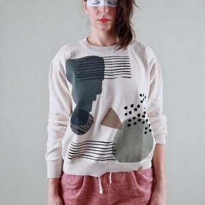Screen printed pattern on oversize sweater ABSTRACT image 2