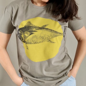 Screen printed graphic on T-shirt FISH & CIRCLE image 5