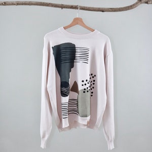 Screen printed pattern on oversize sweater ABSTRACT image 4
